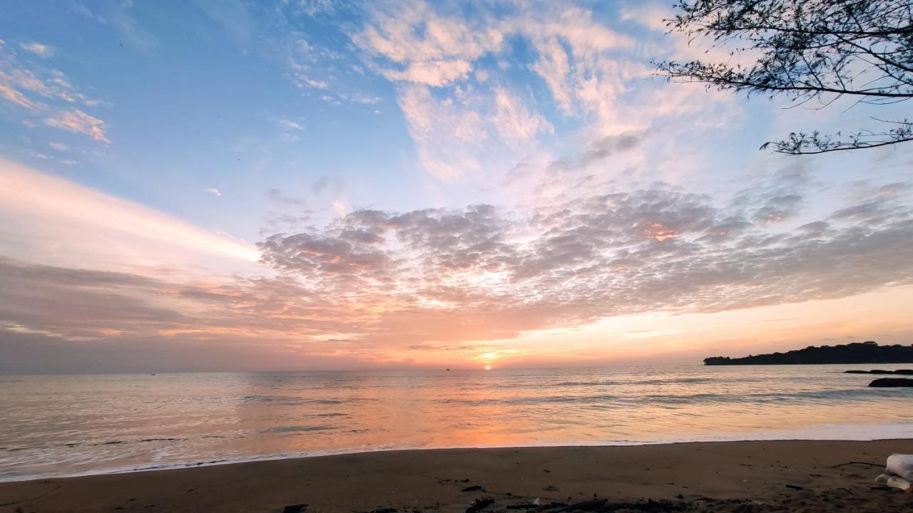 Surf Beach Hotel آروغام المظهر الخارجي الصورة